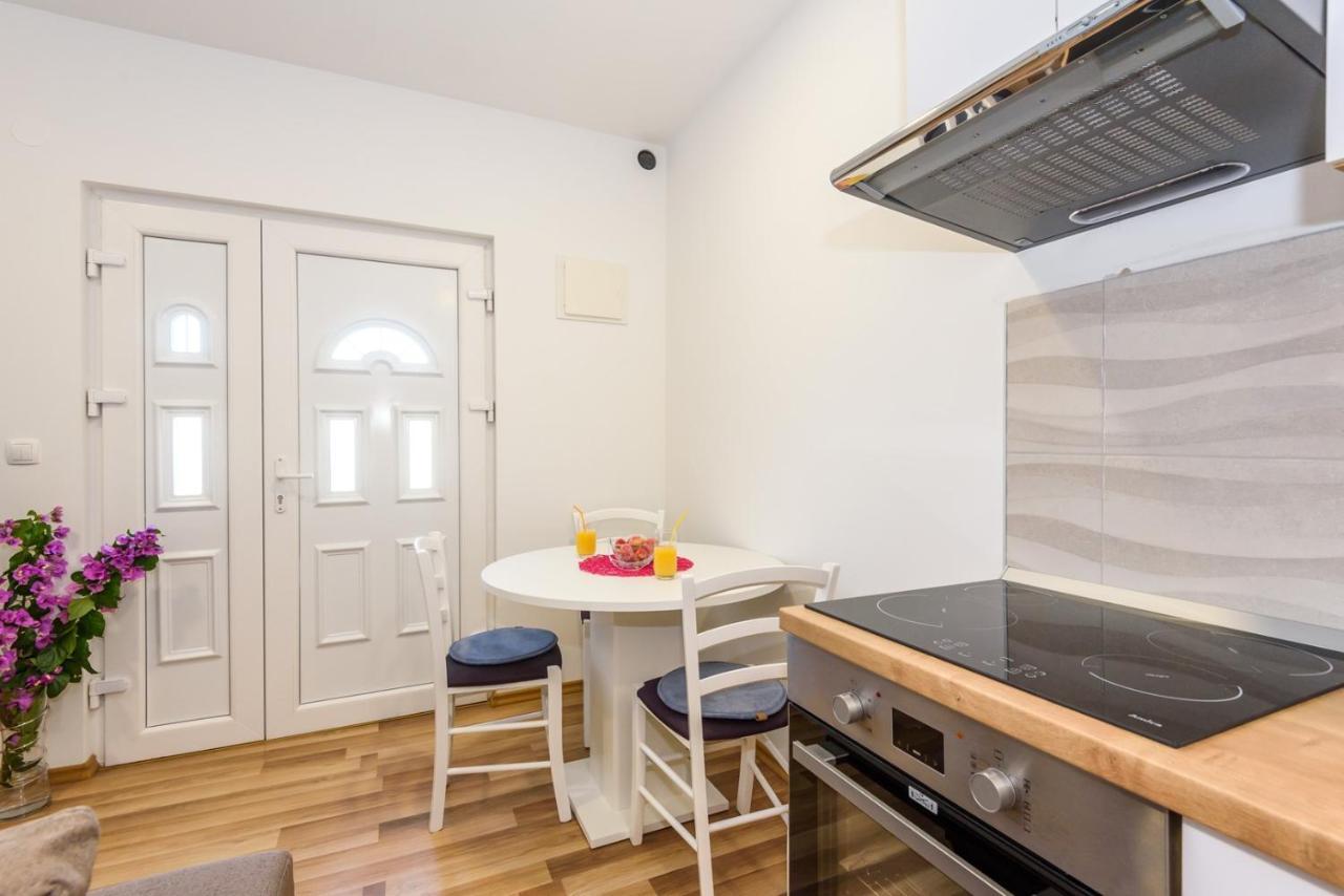 Apartment Dego Near Ploce, Riverfront, Parking Rogotin Exterior photo